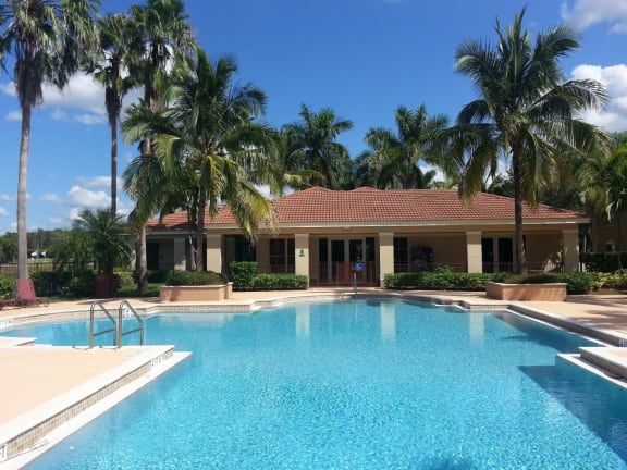Swimming at Bernwood Trace Apartments, Fort Myers, FL, 33966