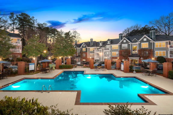 One K Apartments in Atlanta Georgia photo of resort style pool
