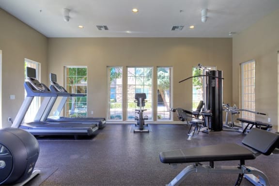 cardio machines and weighted machines in fitness center