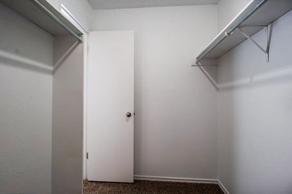 apartment bedroom closet