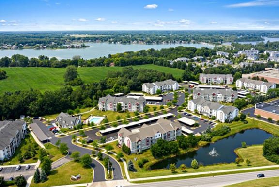 community pond at fairfield apartments