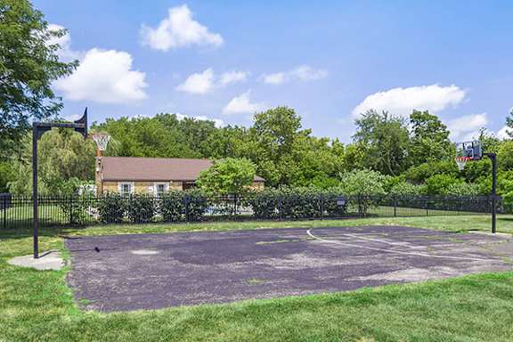 A basketball court at northlake village apartments