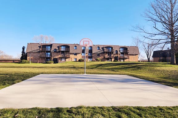 Pheasant Run Apartments Apartment and Community Amenities
