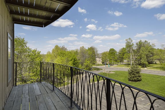 apartments with patio or balcony
