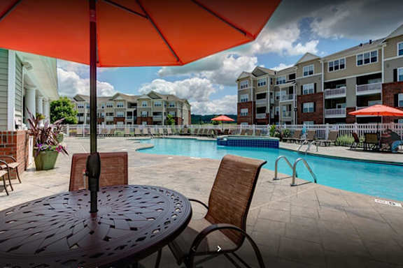 sundeck amenity at wexford village