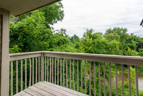 balcony/patio at The Retreat at Woodlands apartments
