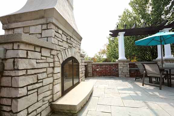 Lounge w Fireplace at Regency Place, Oakbrook Terrace, IL