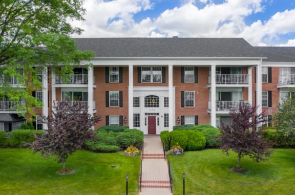 Luxury Living in apartment at Versailles on the Lakes Oakbrook*, Oakbrook Terrace, 60181