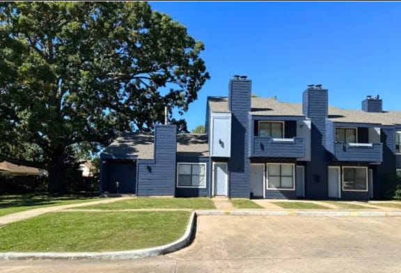 Exterior Landscape at Osage Creek, Rogers, Arkansas