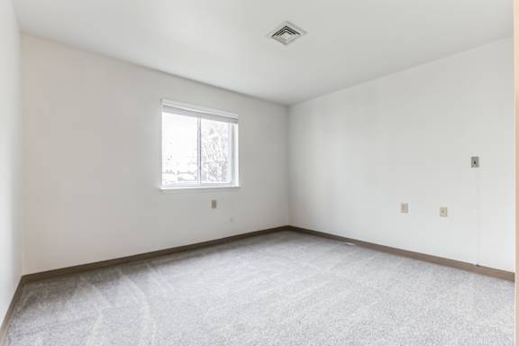 Wall-to-Wall carpeting at Pheasant Hill Estates, Pennsylvania, 17110