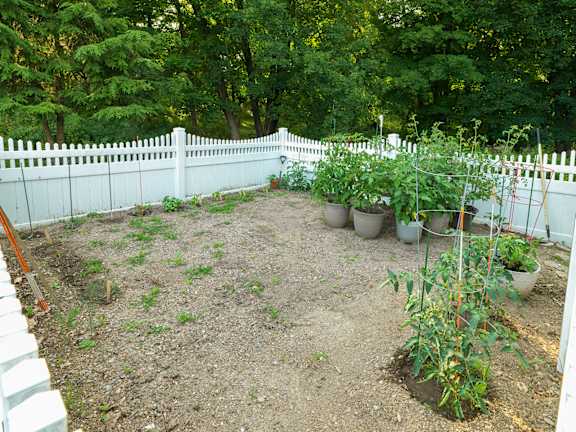 Garden Area at The Birches at Esopus, New York