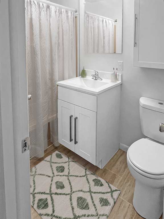 Modern Bathroom at Rolling Green Apartments, Amherst, MA 01002