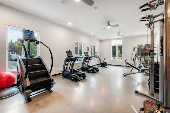 A spacious gym at The Hub Apartments, Washington 98503