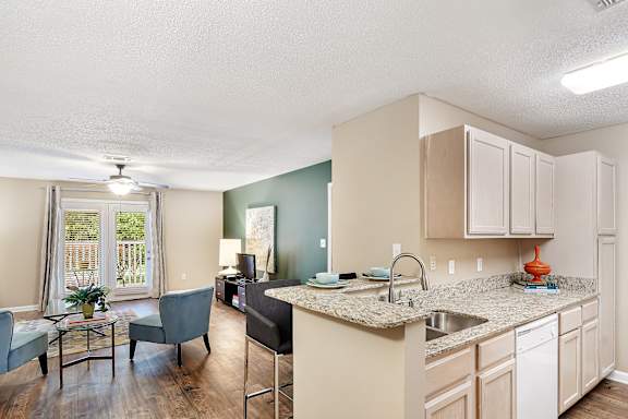 Kitchen with dishwasher at Avalon Apartment Homes in Mississippi 39759