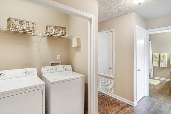Washer &amp; dryer at Avalon Apartment Homes in MS 39759