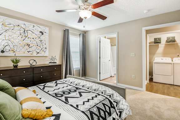 Washer and dryer at Crossgates Apartment Homes, Mississippi
