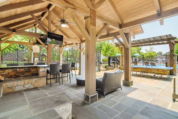 Spacious Living Room at Lexington Pointe Apartment Homes, Oxford, Mississippi