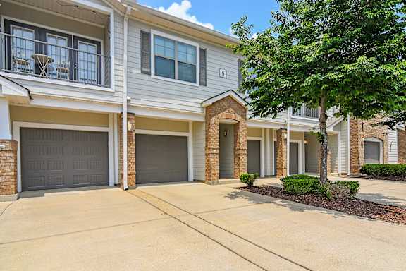 Attached garages at Faulkner Flats Apartment Homes, Oxford, MS, 38655