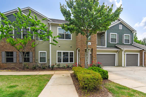 Swimming Pool  at Faulkner Flats Apartment Homes, Oxford, Mississippi