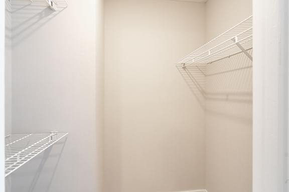 Laundry at The Woodlands Apartment Homes, Mississippi