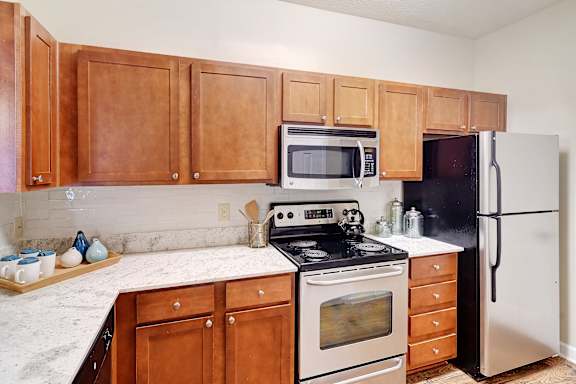 Stainless steel appliances at Summit of Shreveport Apartments, Shreveport, LA, 71105