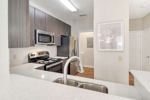 Quartz countertops at Legacy Apartment Homes in Ridgeland, MS