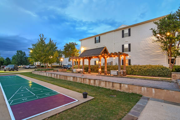 Basketball Court at Avalon Apartment Homes, Mississippi, 39759