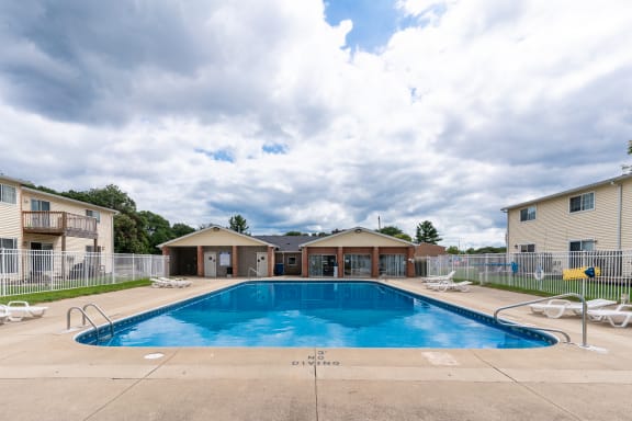 the preserve at ballantyne commons pool apartments