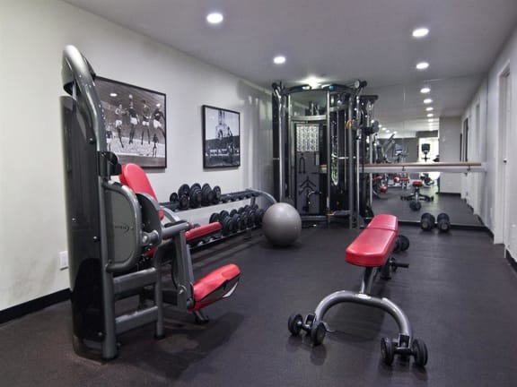 Large modern fitness center  at Camelot East Apartments, Ohio
