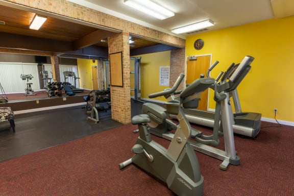 Fitness Center Access at Arbor Pointe Townhomes, Battle Creek, MI, 49037