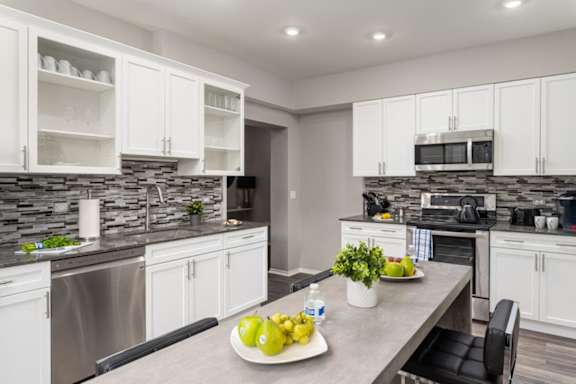 Kitchen at Park Heights by the Lake Apartments, Illinois
