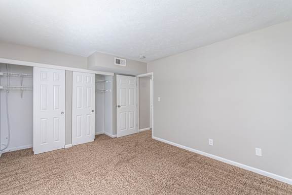 Spacious carpeted room at Trails at Mariemont, Ohio, 45227