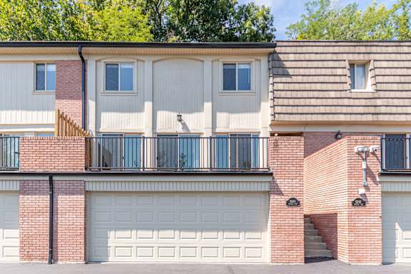 Property Exterior at Trails at Mariemont, Cincinnati