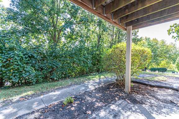 Outdoor patio at Trails at Mariemont, Cincinnati, 45227