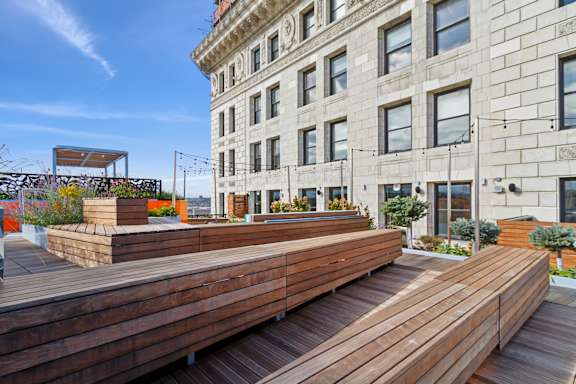 Luxury Apartments in Downtown Cincinnati | Sky Central