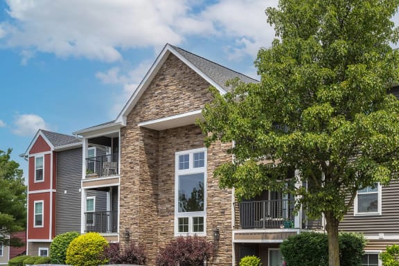 Property Exterior at Galbraith Pointe Apartments and Townhomes, Cincinnati, 45231