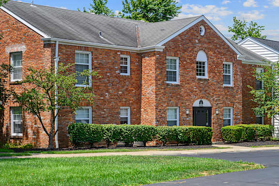 the building where the hotel is located at Olde Towne in Kenwood, Cincinnati, OH