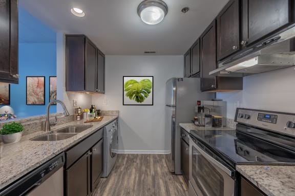 Efficient Appliances In Kitchen at Gramercy on Garfield, Cincinnati, 45202