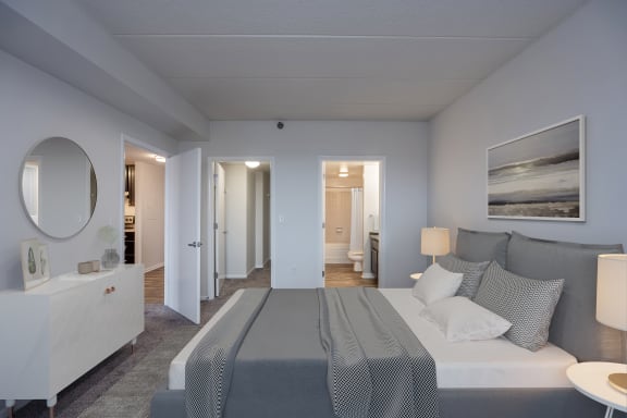 Spacious Bedrooms With En Suite Bathrooms at Gramercy on Garfield, Cincinnati, Ohio