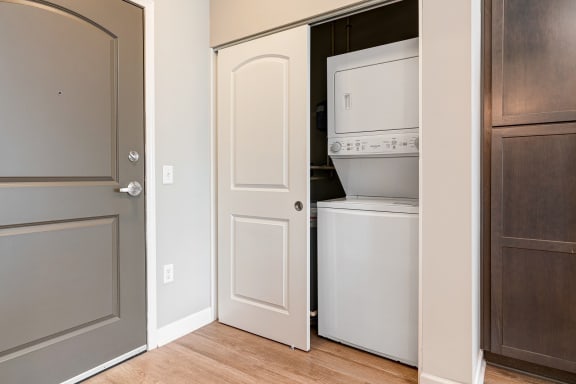 Washer Dryer In Unit at Adelphi Quarter, Columbus, OH, 43203