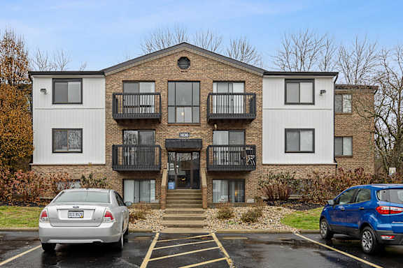 Exterior with parking at The Reserve at Grand Valley, Milford, OH, 45150