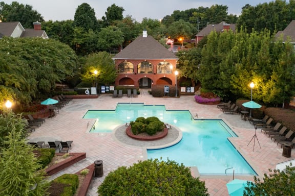 Windsor Vinings Apartments' resort style pool