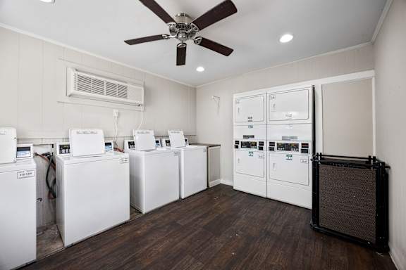 Laundry Room at The Arbors at Tallwood, Austin