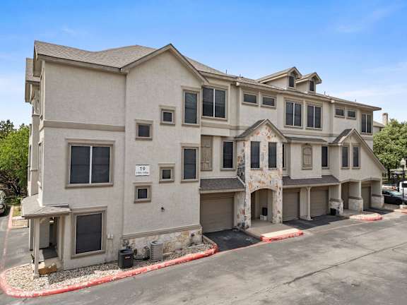 Large Building Exterior at Bridge at Canyon Creek, Austin, TX