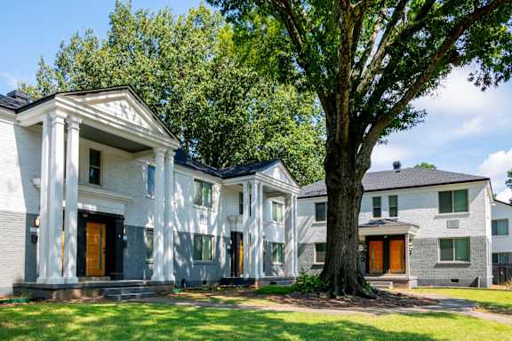 Beautiful Apartment Building at Kiwi Goji in East Memphis, TN