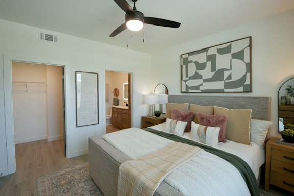 Bedroom and Closet at Grays Creek Apartments, Cordova, TN
