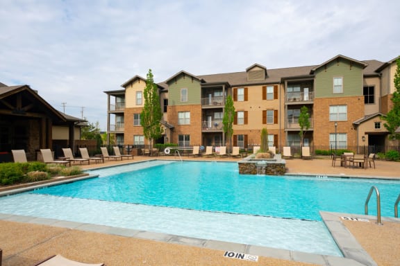 Resort Style Pool and Tanning Deck located at Hall Creek Apts in Arlington, TN 38002
