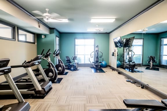 Fitness Center with Cardio and Strength Equipment at Harbor Island located in Memphis, TN 38103