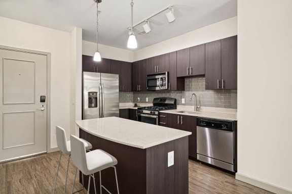 7001 Arlington Kitchen