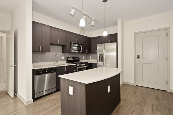 7001 Arlington Kitchen